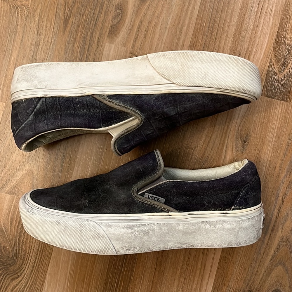 Vans - Picture 7 of 9